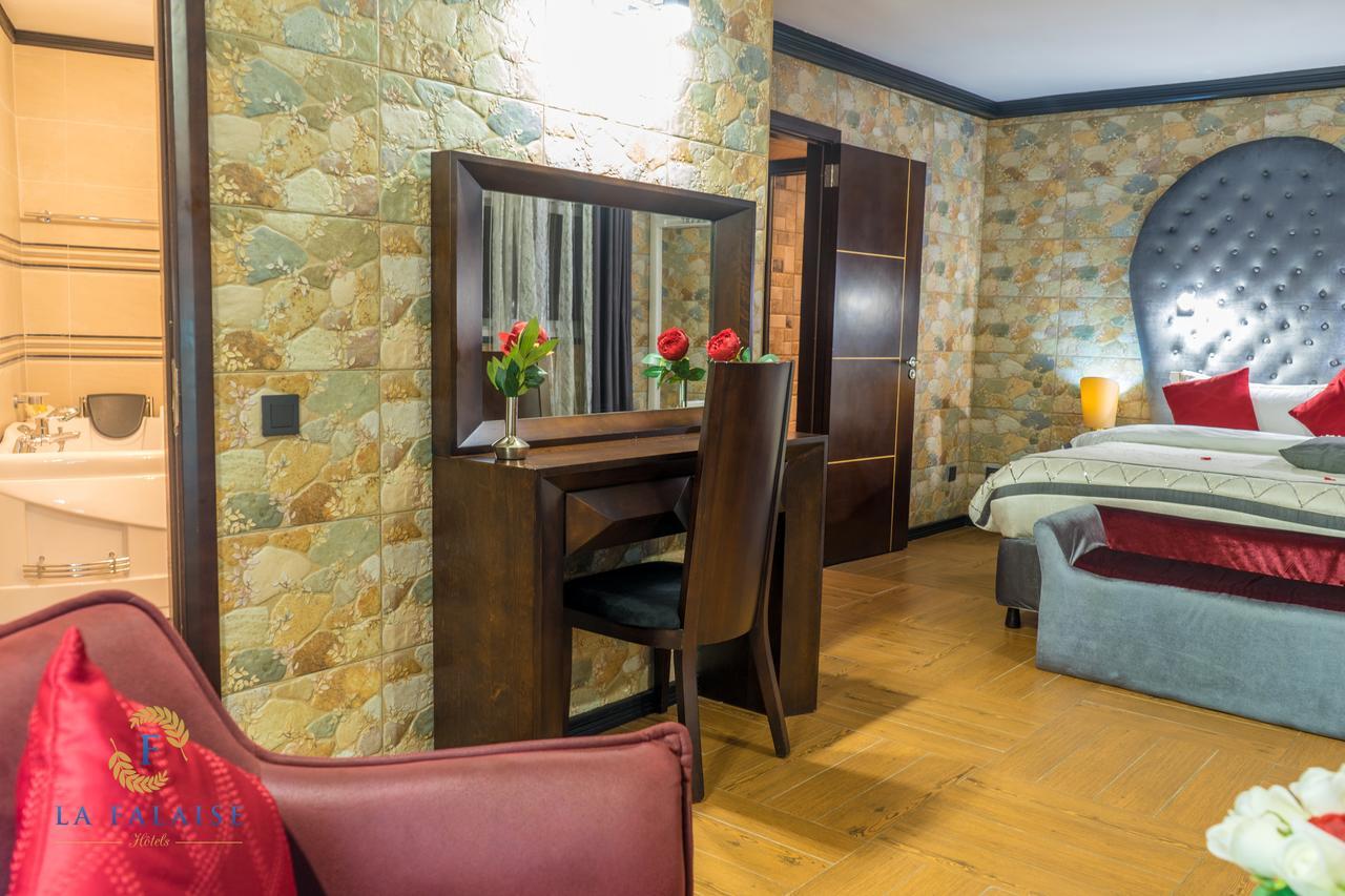 Hotel Residence La Falaise دوالا المظهر الخارجي الصورة